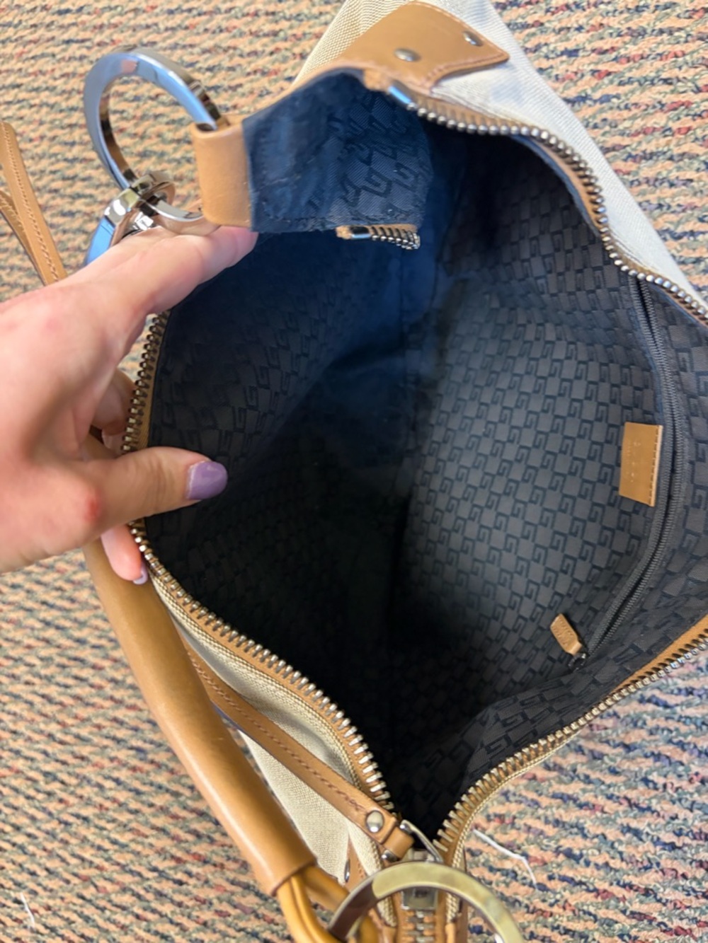 GUCCI authentic Half-moon Crescent Hobo Shoulder Handbag - Picture 7 of 13